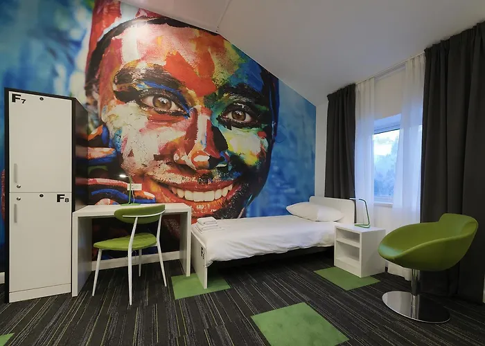 365 For U Auberge de jeunesse *