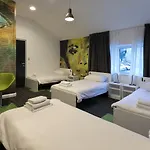 365 For U Hostel