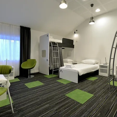 Hostel 365 For U